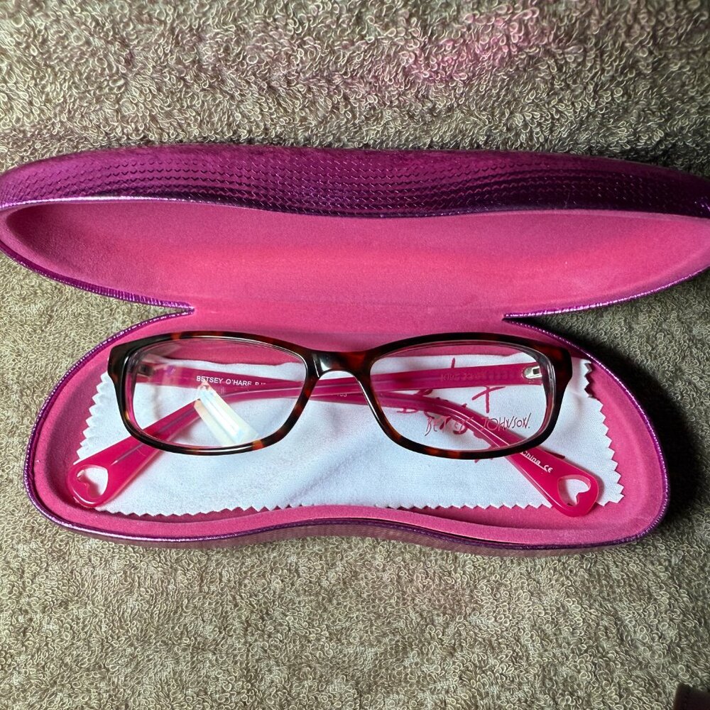 NWT-Betsey Johnson-Betsey O'Hare BJ0121-Rose Tortoise Frames & Case 51-16-135mm